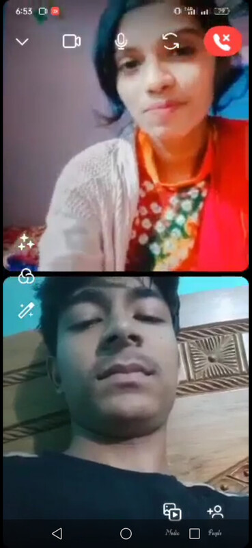 Slim Gf Showing Lover