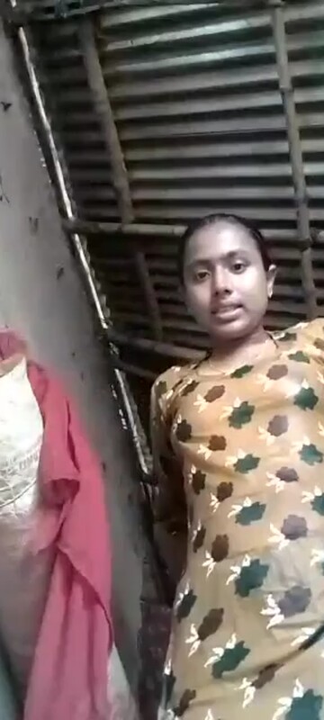 Village Girl Showing For Lover