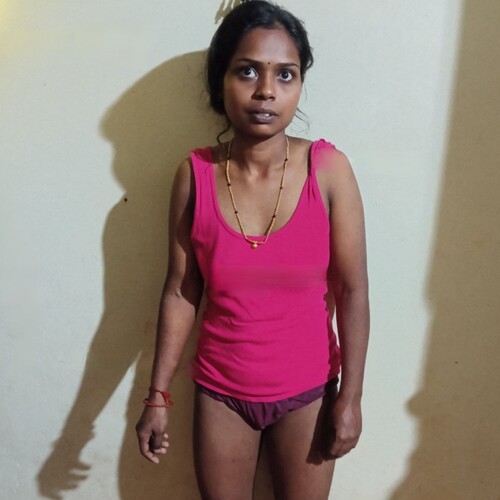 HAIRY DESI INDIAN 😈 VILLAGE WIFE SHORT NUDES SET