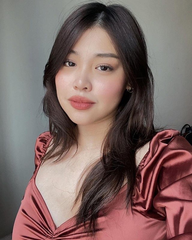 Beautiful Asian Babe Sophie Melayu Tekshar Showing Hot Boobs Video+Pics